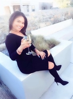 petite-passionate-playmate-big-0