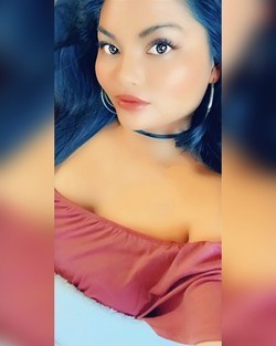 petite-passionate-playmate-big-0
