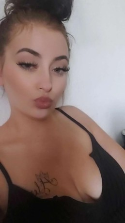 curvy-little-white-girl-big-0
