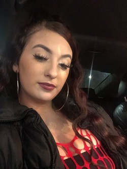 curvy-little-white-girl-big-0