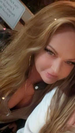 montereyhot-blonddddsjuicy-ass-lets-play-big-0