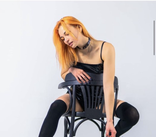 redhead-sexy-skinny-fairytale-big-0