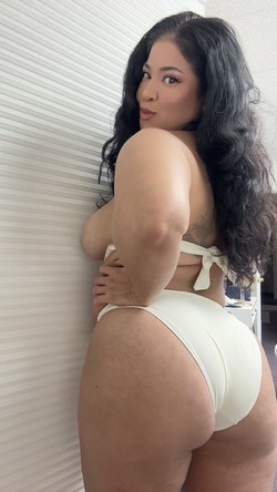 incall-nice-and-juicy-big-0