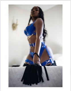 available-to-travel-to-palm-springs-big-0