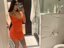 pretty-petite