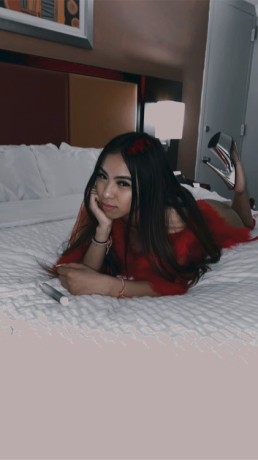 the-girl-next-door-big-0