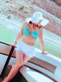petite-passionate-playmate-big-1