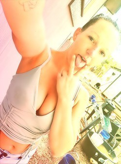 blonde-goddess-big-1