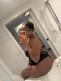 thick-natural-babe-big-0
