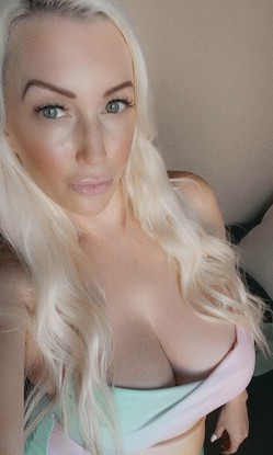 canadian-blonde-bombshell-big-0