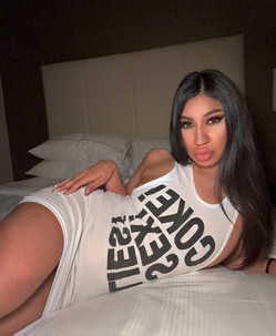 boxcover-bombshell-pornstar-treatment-big-1