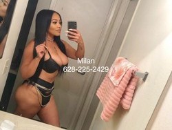 san-francisco-youre-all-time-favorite-is-almost-back-highly-reviewed-busty-baddie-call-me