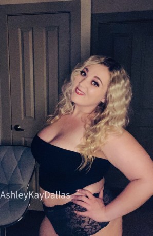 busty-curvy-blonde-babe-available-for-incalls-and-outcalls-big-0