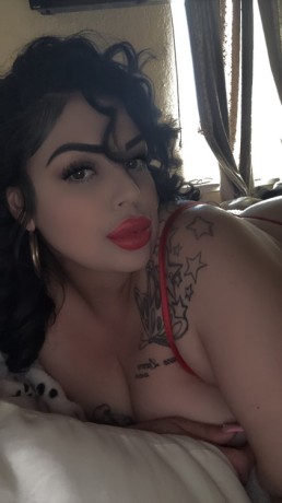 sexykarina-big-0