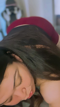 upscale-juicy-bbw-queen-ready-to-play-big-1