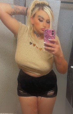 specials-visiting-pismo-beach-and-surrounding-areas-xxx-platinum-blonde-w-serious-daddy-issues-big-1