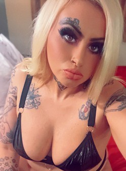 specials-visiting-pismo-beach-and-surrounding-areas-xxx-platinum-blonde-w-serious-daddy-issues-big-0