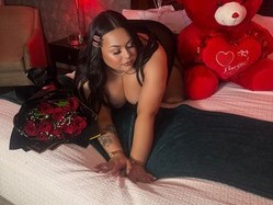 latina-bombshell-incall-and-outcalls-to-surrounding-cities-available-now
