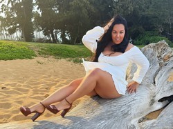 sexy-milf-touring-sb-big-0