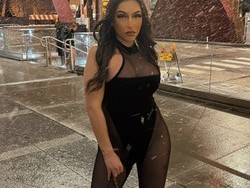passionate-sexy-and-up-to-no-good