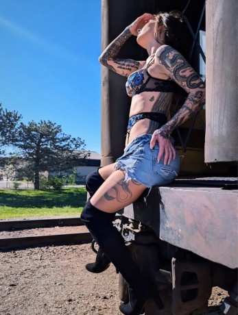 playmate-and-pornstar-jade-skyy-april-13-big-0