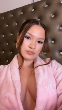 juicy-bombshell-big-1