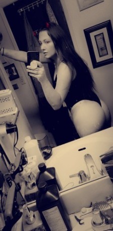brunette-blue-eyed-bombshell-offering-incall-outcall-and-cardate-sessions-now-big-0