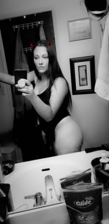 brunette-blue-eyed-bombshell-offering-incall-outcall-and-cardate-sessions-now-big-1
