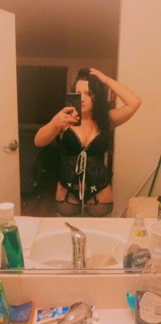 brunette-blue-eyed-bombshell-offering-incall-outcall-and-cardate-sessions-now-big-0