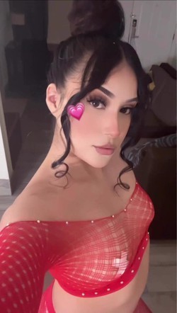 top-notch-latina-big-0