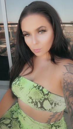 kylie-big-0