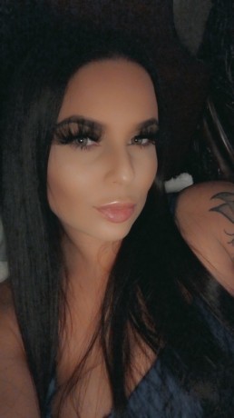 kylie-big-0