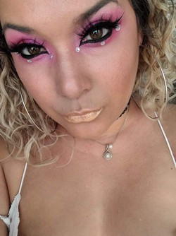 hello-hello-gorgeous-big-1