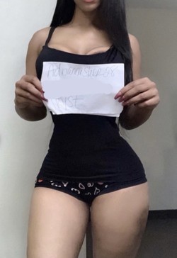 hottie-w-body-big-0