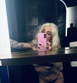 fun-sized-tattooed-beauty-big-0