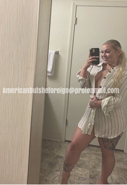 ultimate-blonde-bombshell-available-to-select-few-well-deserving-gentlemen-big-0