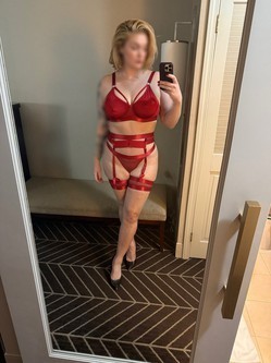 hedonistic-blonde-big-0