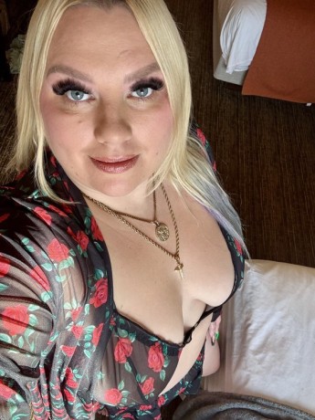 silky-soft-european-goddess-tight-kitty-and-amazing-mouth-for-your-pleasure-big-0