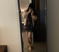 bookworm-girl-visiting-town-big-0