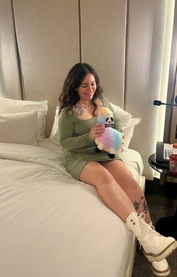 subby-brunette-sweetheart-big-1