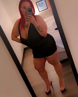 curvy-thick-bombshell-big-0