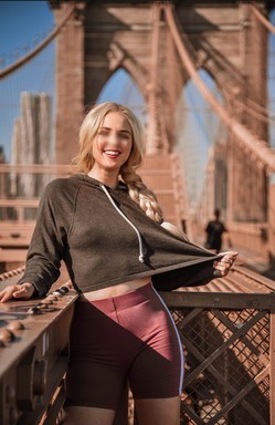 elle-s-available-for-flat-rate-fmty-dates-big-1
