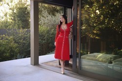 your-sensual-brunette-confidante-available-in-la-and-for-fmty-dates-big-1
