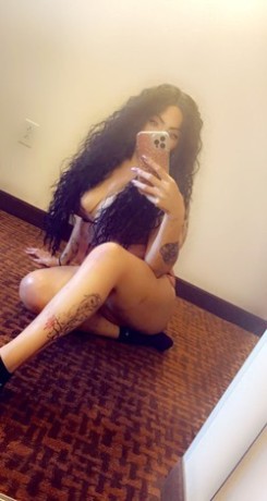 outcalls-a-real-pussy-squirter-big-1