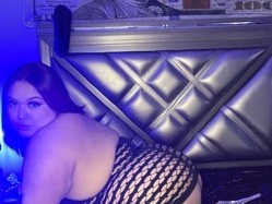 bbw-red-head-latina