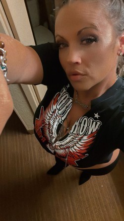 hot-italian-ready-for-you-big-1