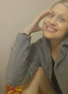 come-de-stress-and-enjoy-some-adult-playtime-w-this-blonde-petite-doll-480-546-2718-danielle-big-0