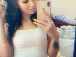 come-taste-this-kandy-apple-sweet-as-candy