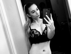 petite-sexy-snowbunny