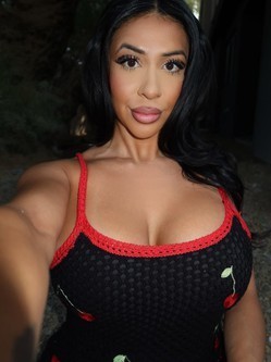 sexy-latina-alexis-big-0